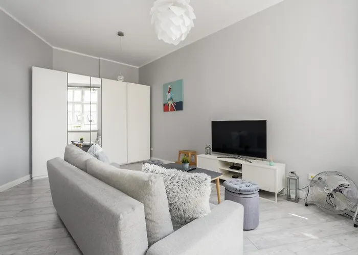Scandi Male Garbary Piaskowa Near Old Market Square By Renters Apartamento