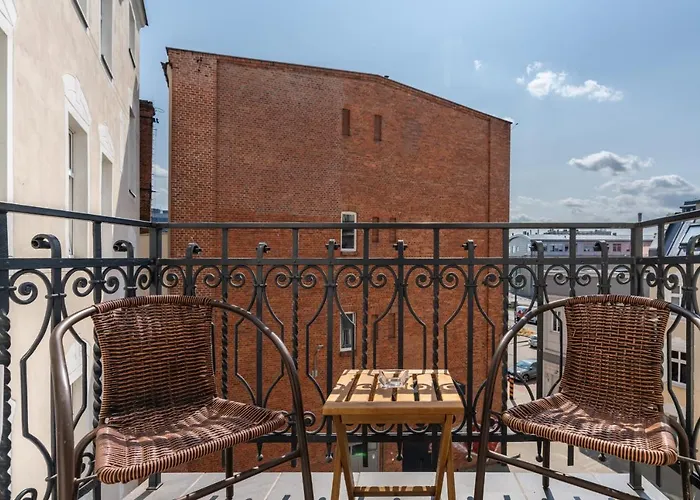Scandi Male Garbary Piaskowa Near Old Market Square By Renters Apartamento