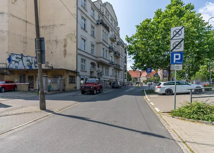 Scandi Male Garbary Piaskowa Near Old Market Square By Renters ポズナン