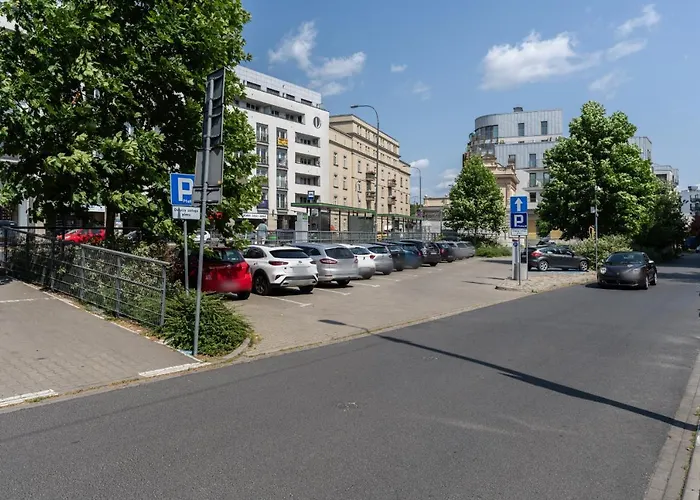 Scandi Male Garbary Piaskowa Near Old Market Square By Renters *